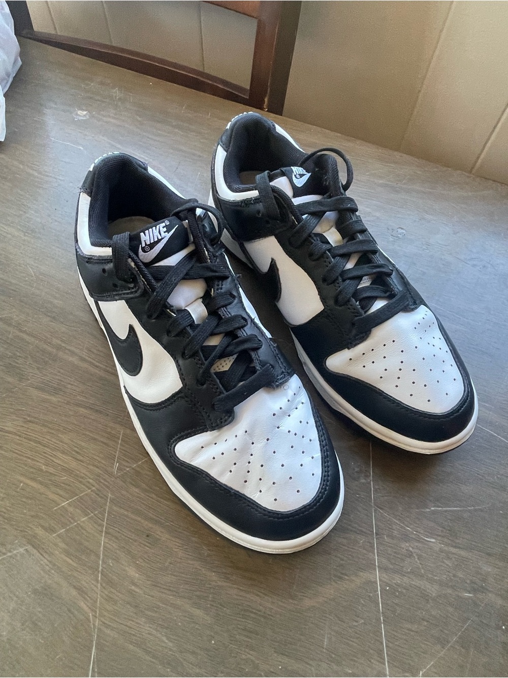 Nike Men’s Low-Top Sneakers - Black & White